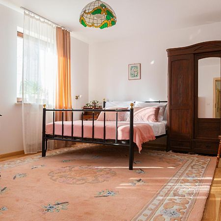 Józefów Pink Rose Suite מראה חיצוני תמונה