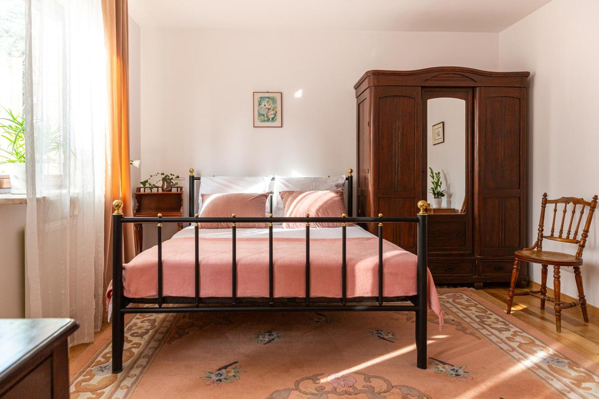 Józefów Pink Rose Suite מראה חיצוני תמונה
